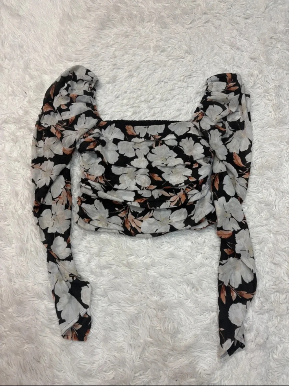 Abercrombie Floral Puff-Sleeve Cropped Top - Black & White